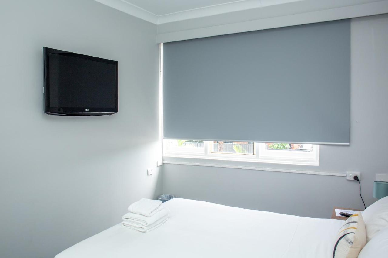Five Island Hotel Cringila ภายนอก รูปภาพ